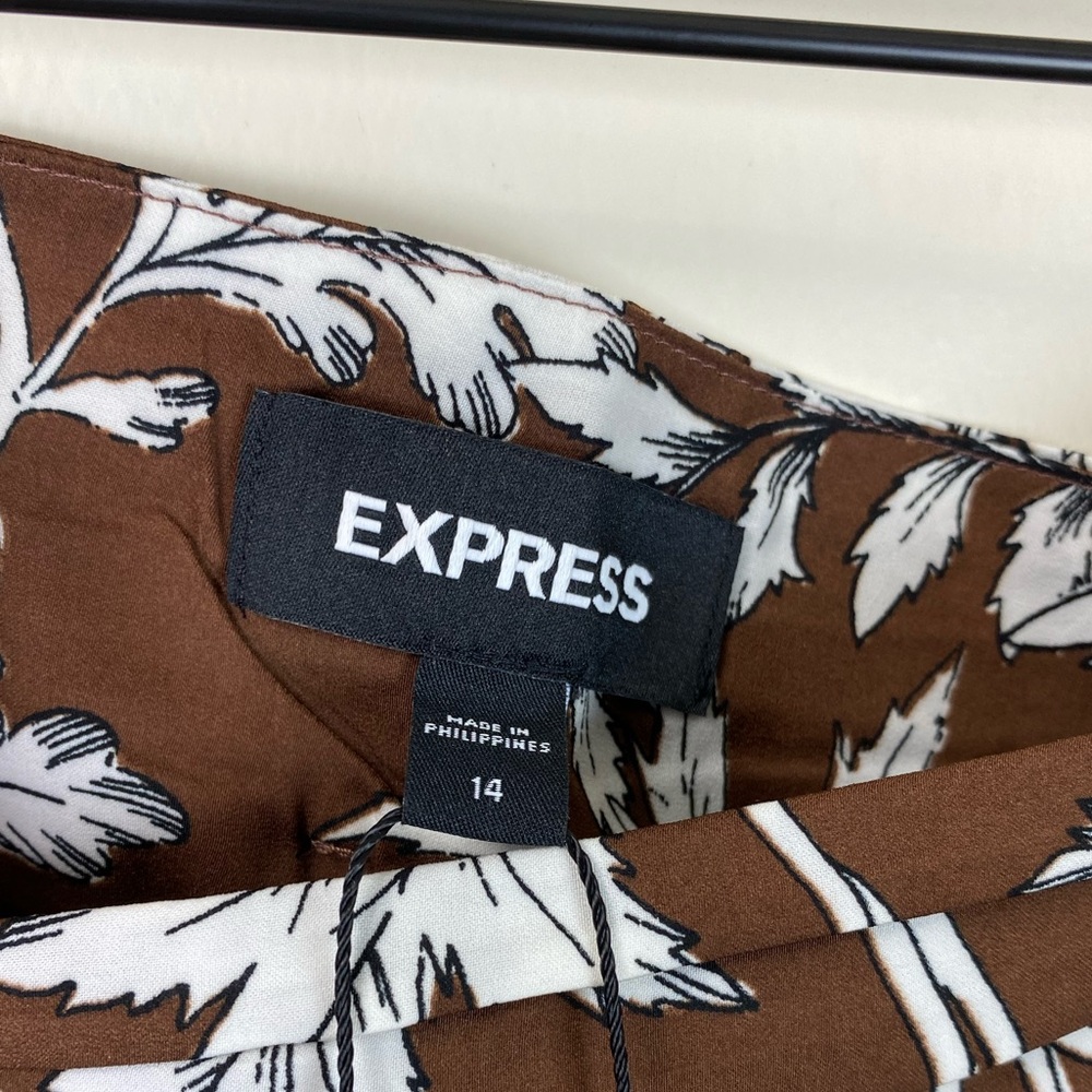 NEW Express Asymmetrical Tiered Tropical Floral Print Mini Skirt | BROWN | Sz 14 - Picture 3 of 12